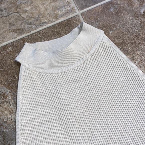 Aritzia Babaton Sculpt Knit Top - Picture 2 of 5